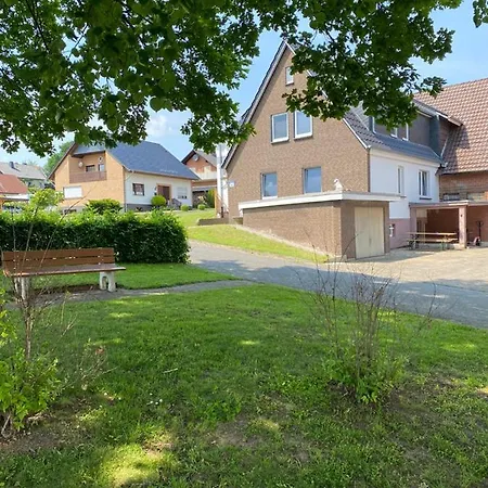 Familienfreundliche Tina Rollshausen
