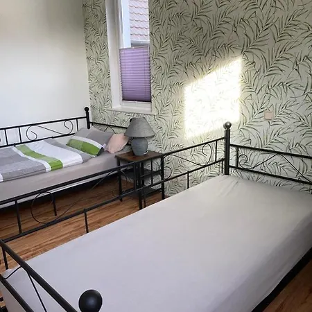 Apartment Familienfreundliche Tina Rollshausen